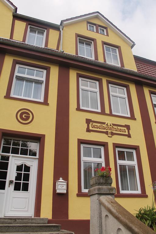 Hotel Gesellschaftshaus Bergen Auf Rugen Ngoại thất bức ảnh